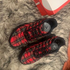 Brand new Nike air max